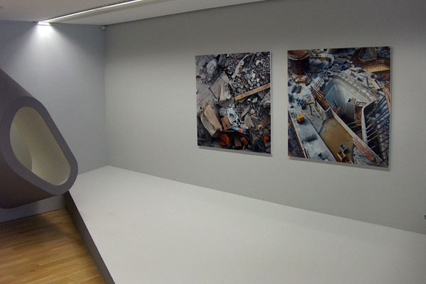 Sascha Weidner at Kunstmuseum Wolfsburg, 2005