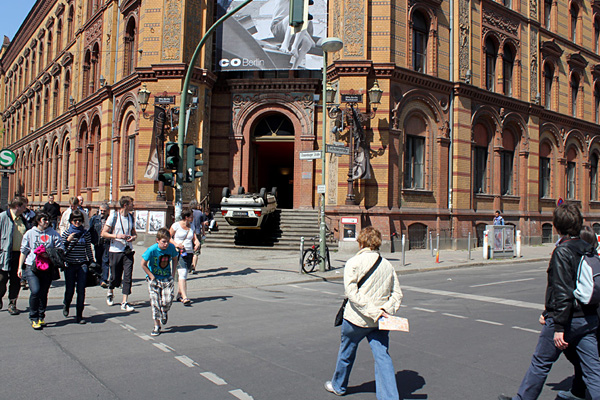 outside @ c/o berlin: »last song«, installation